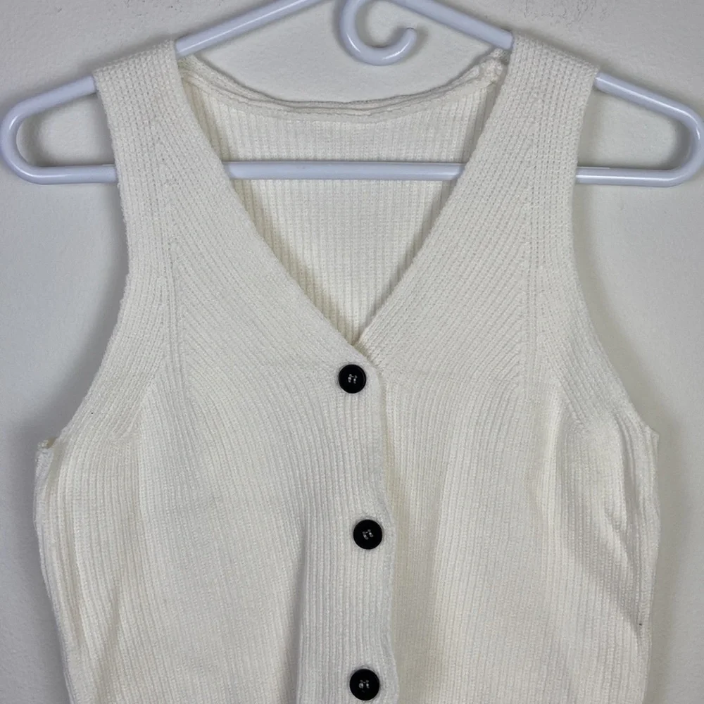 Amazon White Knit Button Up Vest Women's Small Y2K Summer 90s Quiet Luxury Retro - Picture 3 of 6